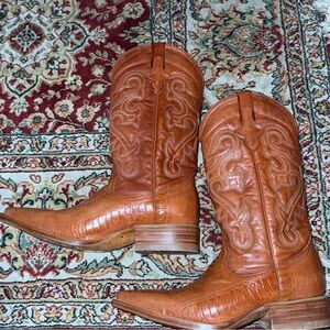 Exquisite pistelero Leather Boots Size 6, Like new condition